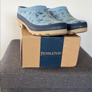 Pendleton Blue cowgirl clogs